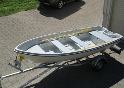Terhi 440 Ruderboot mit Anhänger
