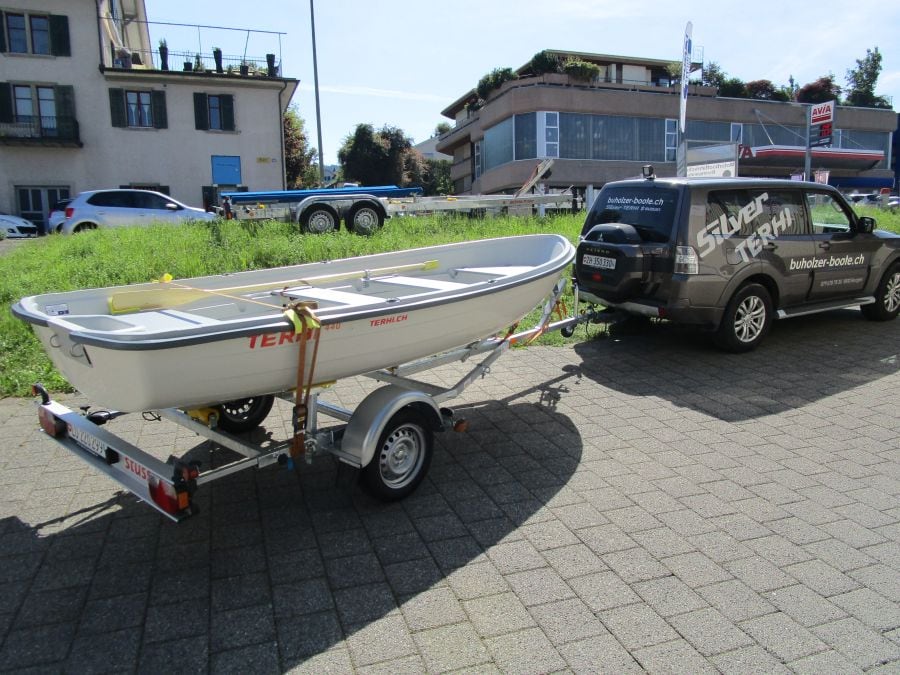 Terhi 440 Ruderboot mit Anhänger