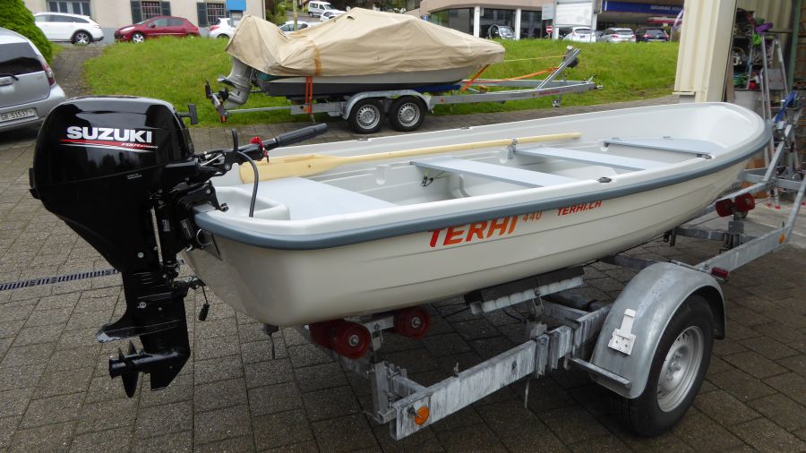 Terhi 440 Ruderboot mit Suzuki Aussenborder prüfungsfrei