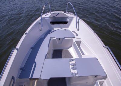 Terhi 450 CC Motorboot - Sitzmöglichkeiten